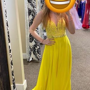 Beautiful yellow prom dress